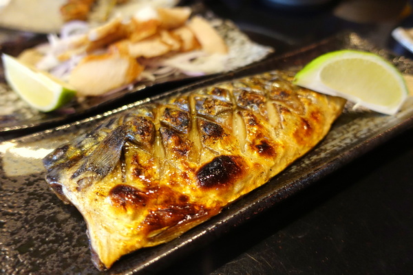 新澤 食酒:(胖樺食記)捷運內湖站高CP值居酒屋「新澤食酒」,金湖路/成功路覓食聚餐好選擇