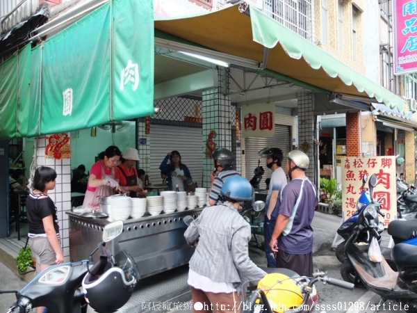 大埔松仔腳肉圓:【美食特搜。屏東市】大埔松仔腳肉圓。每粒只賣十塊錢!四十年肉圓老店 屏東大埔美食篇