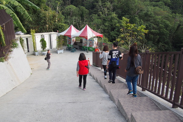 龍鳳瀑布空中步道：【南投】龍鳳瀑布空中步道