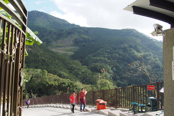 龍鳳瀑布空中步道：【南投】龍鳳瀑布空中步道