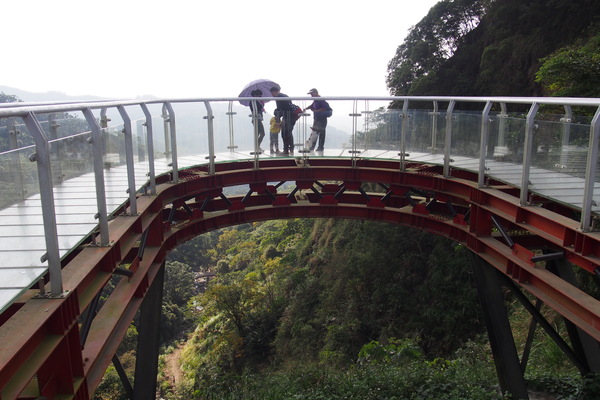 龍鳳瀑布空中步道：【南投】龍鳳瀑布空中步道