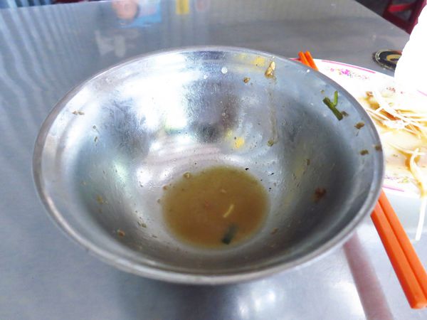 【桃園小吃】大有路無名米粉湯-鐵皮屋米粉湯