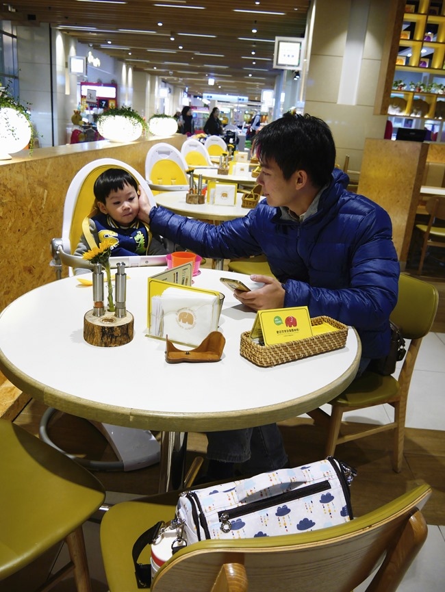 │台北親子餐廳│Citylink南港店-象園咖啡廳。超人氣限量小象推車