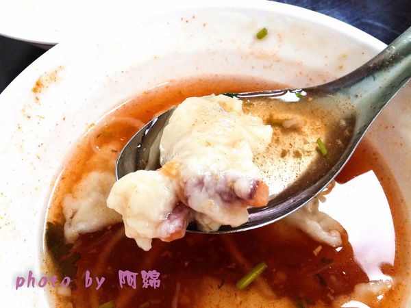 良泉小吃(大業店)：桃園市桃園區 [良泉小吃大業店] 油飯配魷魚羹美味雙響炮．油飯/魷魚羹/四神湯/炒米粉