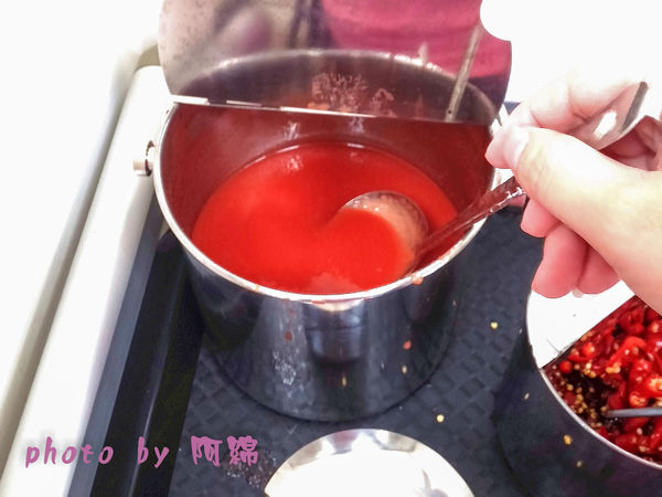 良泉小吃(大業店)：桃園市桃園區 [良泉小吃大業店] 油飯配魷魚羹美味雙響炮．油飯/魷魚羹/四神湯/炒米粉