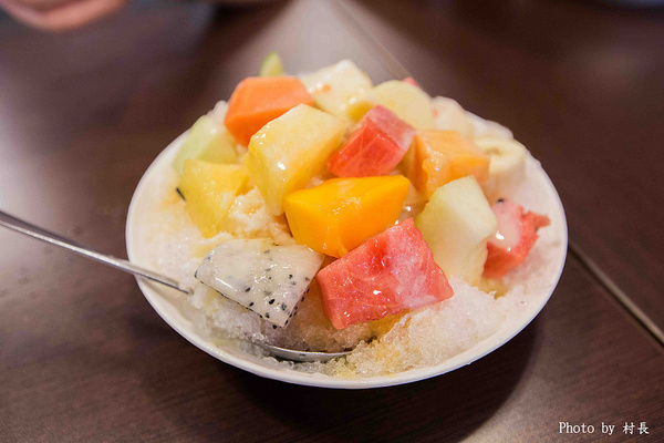 奇異果子：【食記】｛台南。中西區｝孔廟附近的人氣杏仁豆腐冰奇異果子冰品店清涼又消暑