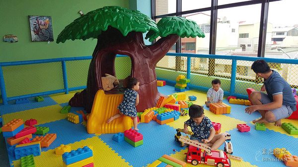 11749994_1050801068270879_1365520374_o