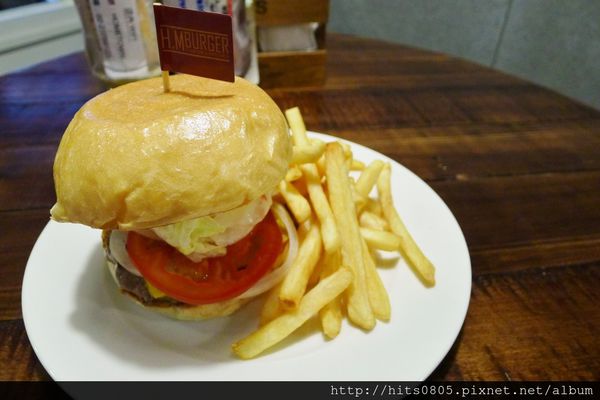 茉莉漢堡 西門店(茉莉漢堡 西門店):萬華-呈現純正美國風味茉莉漢堡.道地值得品嘗