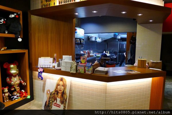 茉莉漢堡 西門店(茉莉漢堡 西門店):萬華-呈現純正美國風味茉莉漢堡.道地值得品嘗