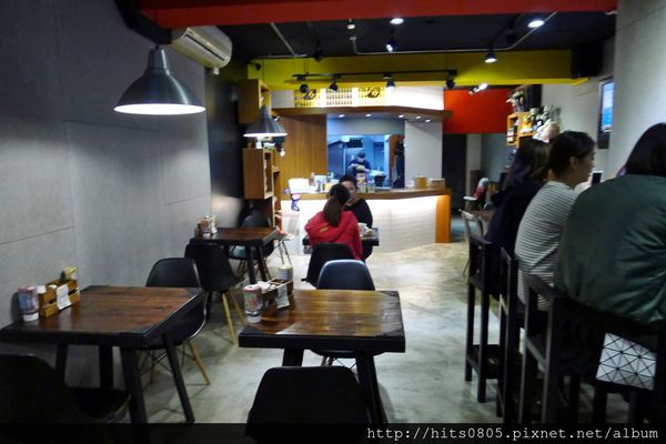 茉莉漢堡 西門店(茉莉漢堡 西門店):萬華-呈現純正美國風味茉莉漢堡.道地值得品嘗