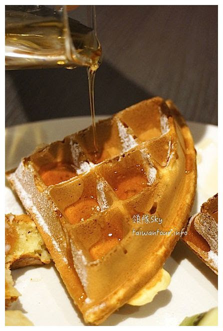 幸福這裡 Happiness Here(新莊中港店)：超邪惡花生醬培根起司堡【幸福這裡】