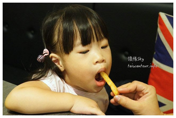 幸福這裡 Happiness Here(新莊中港店):超邪惡花生醬培根起司堡【幸福這裡】