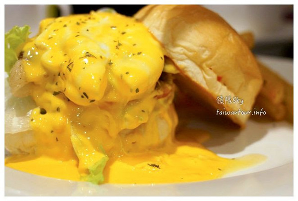 幸福這裡 Happiness Here(新莊中港店):超邪惡花生醬培根起司堡【幸福這裡】