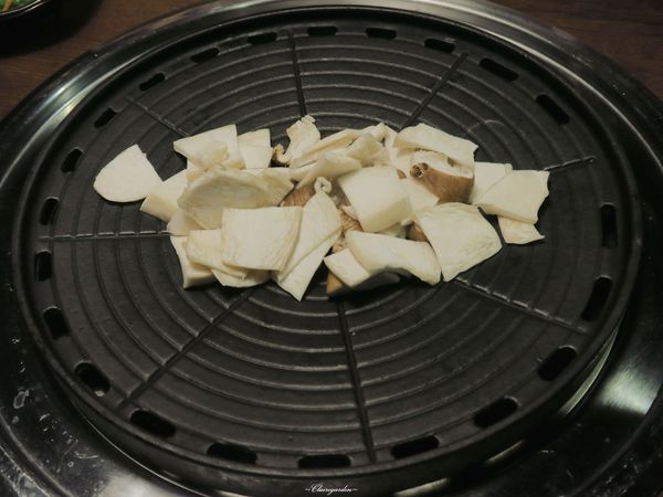 韓金館 韓國烤肉.韓國鍋物：台北 捷運中山站 韓金館~起司。起司。五花肉的進擊