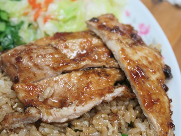 221食堂：[北投在地美食]台北 捷運奇岩站 221食堂~回家用餐。簡餐環境小吃店花費