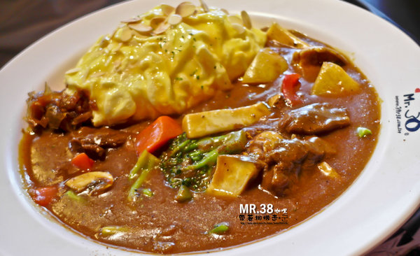 Mr.38 咖哩界傳奇人物(崇德店):台中 北屯區.滿滿海鮮咖哩焗烤&滑嫩蛋包飯 Mr.38咖哩界傳奇人物
