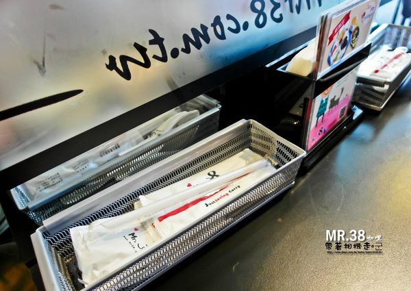 Mr.38 咖哩界傳奇人物(崇德店):台中 北屯區.滿滿海鮮咖哩焗烤&滑嫩蛋包飯 Mr.38咖哩界傳奇人物