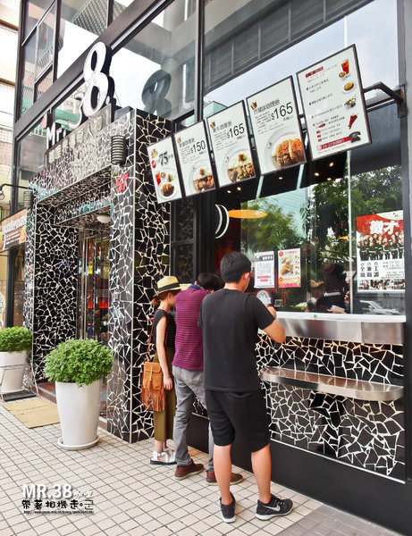 Mr.38 咖哩界傳奇人物(崇德店):台中 北屯區.滿滿海鮮咖哩焗烤&滑嫩蛋包飯 Mr.38咖哩界傳奇人物
