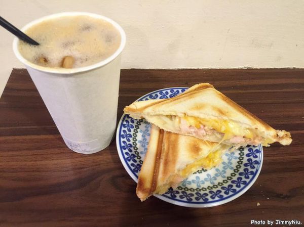 12033042_802187493222892_8344371886088283669_n