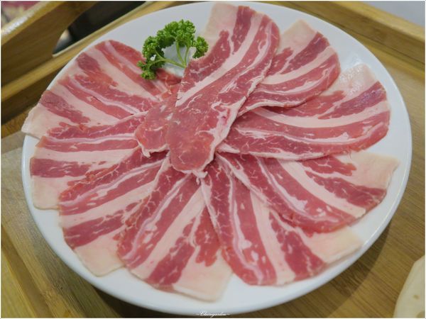 中國瘋實料火鍋店:台北 捷運松江南京站 中國瘋實料火鍋~老人小孩都可吃的重慶酸菜魚火鍋