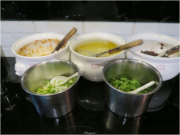 中國瘋實料火鍋店:台北 捷運松江南京站 中國瘋實料火鍋~老人小孩都可吃的重慶酸菜魚火鍋