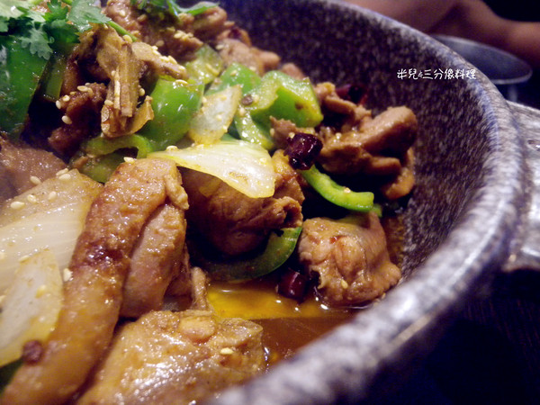 中國瘋實料火鍋店：[台北市。中山區] 中國瘋實料火鍋 1鍋多吃  超香超麻辣得舒服 味道超級道地 近松江南京站