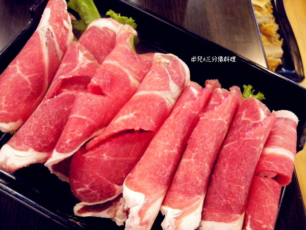 中國瘋實料火鍋店：[台北市。中山區] 中國瘋實料火鍋 1鍋多吃  超香超麻辣得舒服 味道超級道地 近松江南京站