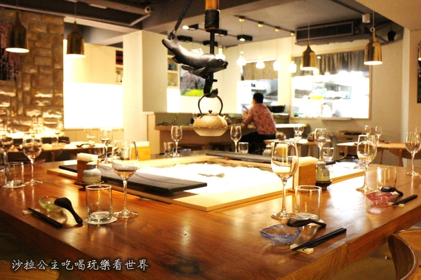 IRORI:東區216巷『IRORI』日式料理/餐酒館/甲州葡萄酒/捷運忠孝敦化站