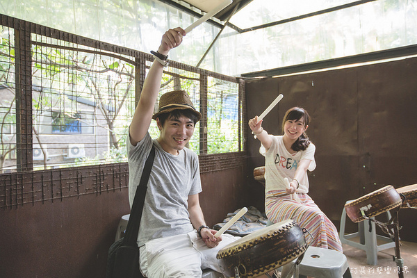 十鼓文化園區:【食記】{台南。仁德區}緊鄰奇美博物館的十鼓文化村陪伴您的假日時光