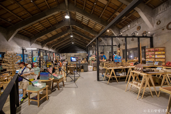 十鼓文化園區:【食記】{台南。仁德區}緊鄰奇美博物館的十鼓文化村陪伴您的假日時光