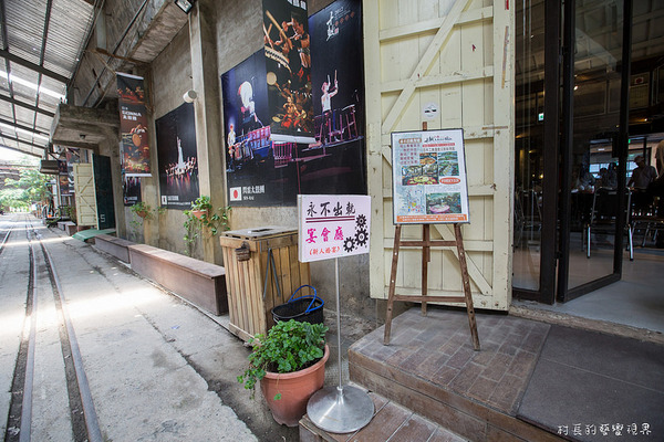 十鼓文化園區:【食記】{台南。仁德區}緊鄰奇美博物館的十鼓文化村陪伴您的假日時光