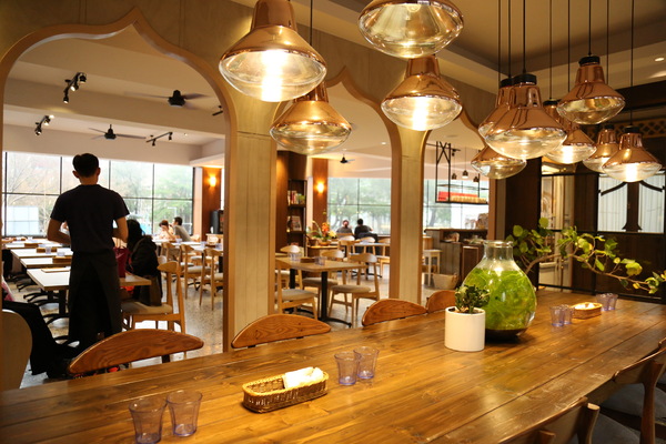 長鼻子泰式咖哩：[台南]東區平價好吃咖哩 成大校園美食 長鼻子泰式咖哩