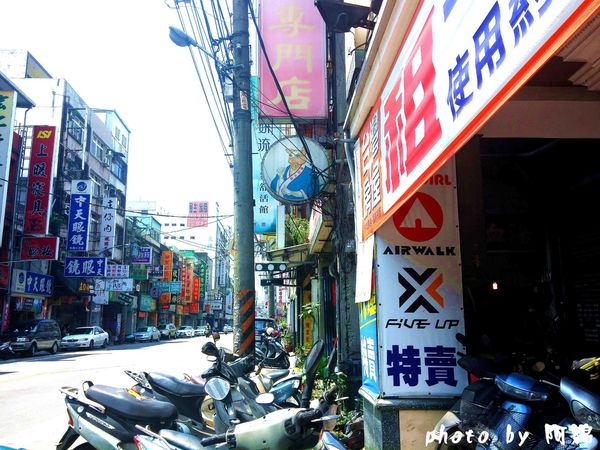 大鼎豬血湯：【桃園小吃】大鼎豬血湯-豬血滑嫩似豆腐．豬血湯/炒米粉/豬血糕