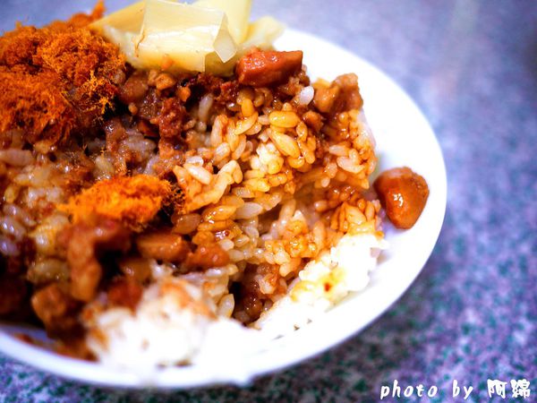 大鼎豬血湯：【桃園小吃】大鼎豬血湯-豬血滑嫩似豆腐．豬血湯/炒米粉/豬血糕