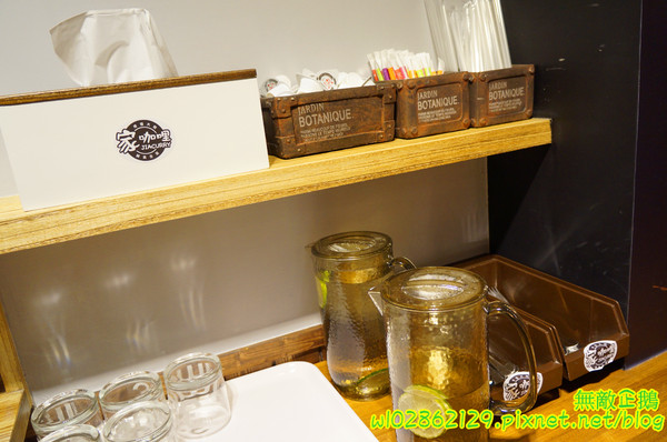 家咖哩(台南成大店)：【台南-東區】咖哩x有機+無毒食材...來自花蓮的美味...可續白飯及咖哩醬...南澳有機米/自助式/續杯半價/萬田有機豆花《家咖哩(台南成大店)》