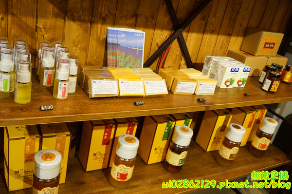 家咖哩(台南成大店)：【台南-東區】咖哩x有機+無毒食材...來自花蓮的美味...可續白飯及咖哩醬...南澳有機米/自助式/續杯半價/萬田有機豆花《家咖哩(台南成大店)》