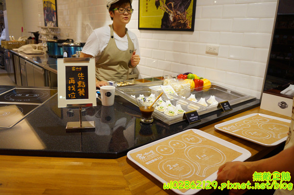 家咖哩(台南成大店)：【台南-東區】咖哩x有機+無毒食材...來自花蓮的美味...可續白飯及咖哩醬...南澳有機米/自助式/續杯半價/萬田有機豆花《家咖哩(台南成大店)》