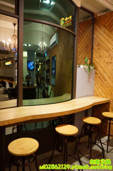 家咖哩(台南成大店)：【台南-東區】咖哩x有機+無毒食材...來自花蓮的美味...可續白飯及咖哩醬...南澳有機米/自助式/續杯半價/萬田有機豆花《家咖哩(台南成大店)》