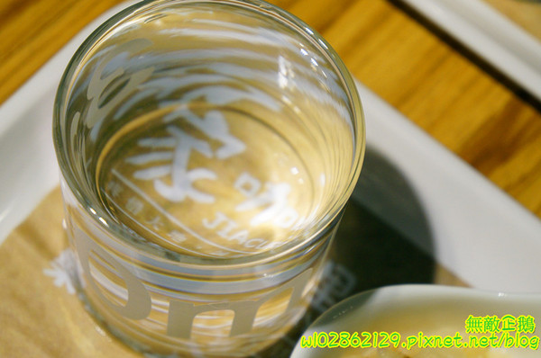 家咖哩(台南成大店)：【台南-東區】咖哩x有機+無毒食材...來自花蓮的美味...可續白飯及咖哩醬...南澳有機米/自助式/續杯半價/萬田有機豆花《家咖哩(台南成大店)》