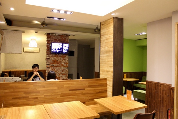 家咖哩(台南成大店)：[台南]花蓮名店報到!!! 健康有機食材 家咖哩(台南成大店)