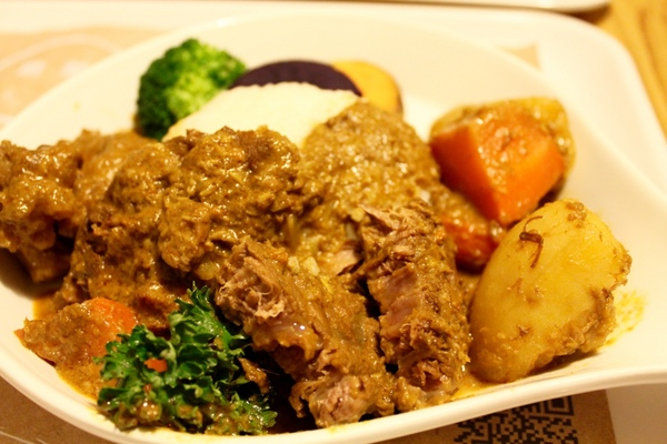 家咖哩(台南成大店)：[台南]花蓮名店報到!!! 健康有機食材 家咖哩(台南成大店)