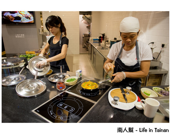 家咖哩(台南成大店):【台南市東區-美食】家咖哩(台南成大店)~~使用無毒新鮮香料食材做成的咖哩