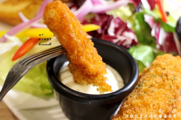 At. First Brunch 緣來:雙連早午餐『At. First Brunch 緣來』漢堡/義大利麵/燉飯/捷運雙連捷運站