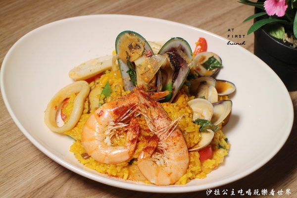 At. First Brunch 緣來:雙連早午餐『At. First Brunch 緣來』漢堡/義大利麵/燉飯/捷運雙連捷運站