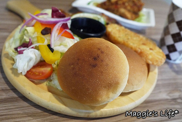 At. First Brunch 緣來:◆台北美食。捷運雙連站【At. First Brunch 緣來】高CP值美式早午餐~緣來給我活力滿滿的一天