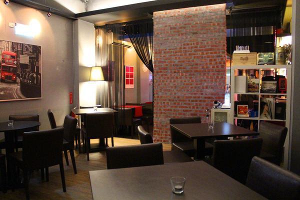 舊公寓：[台南]越夜越美麗 女孩愛的無菸酒吧 舊公寓酒吧