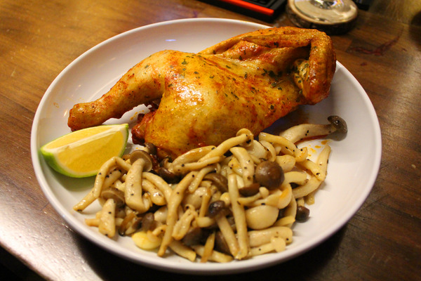 舊公寓：[台南]越夜越美麗 女孩愛的無菸酒吧 舊公寓酒吧