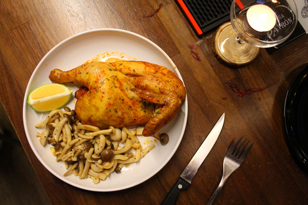 舊公寓：[台南]越夜越美麗 女孩愛的無菸酒吧 舊公寓酒吧