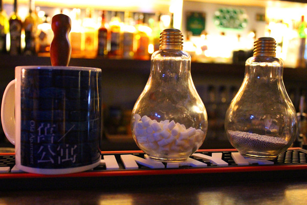 舊公寓：[台南]越夜越美麗 女孩愛的無菸酒吧 舊公寓酒吧