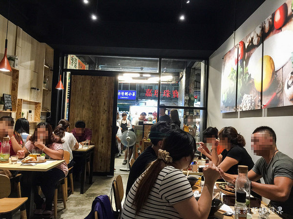 丹路牛排:【食記】{高雄。苓雅區}從夜市起家走向時尚的丹路原塊牛排